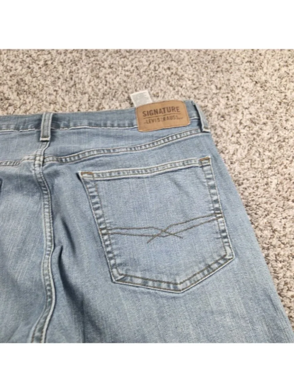 Signature By Levi Strauss & Co. Jeans Mens 36x30 Blue Dark Wash Relaxed Denim
